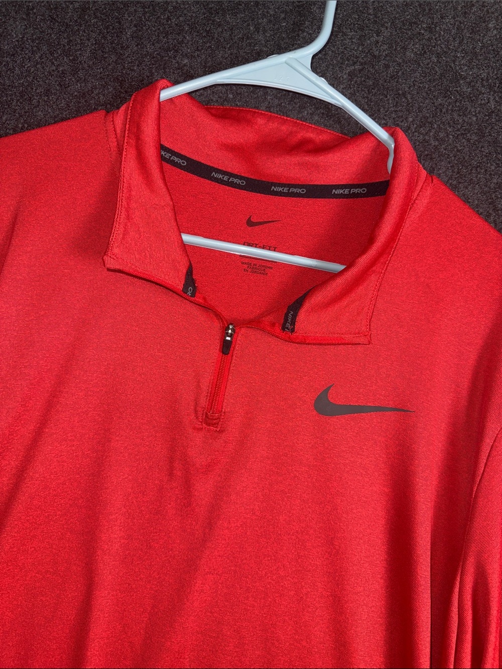 Nike Pro Dri-FIT Mens XL Red Quarter Zip Long Sleeve Pullover Performance Top
